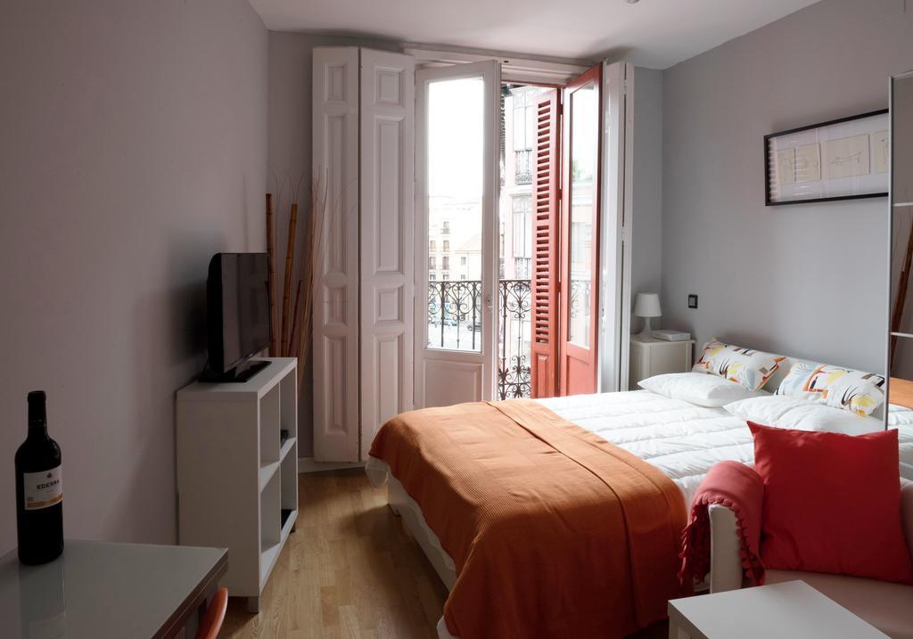 Estudio Plaza Mayor Madrid Exterior photo