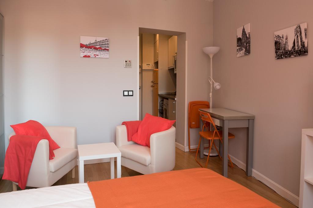 Estudio Plaza Mayor Madrid Exterior photo